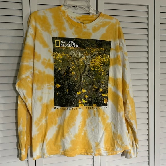 National Geographic Tops - National Geographic Tie Dye